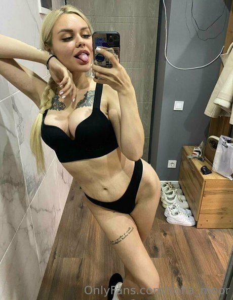 Foto di nudo di fuga di OnlyFans di Sofiamoor