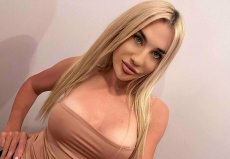 Foto di nudo di fuga di OnlyFans di Alicedollyua