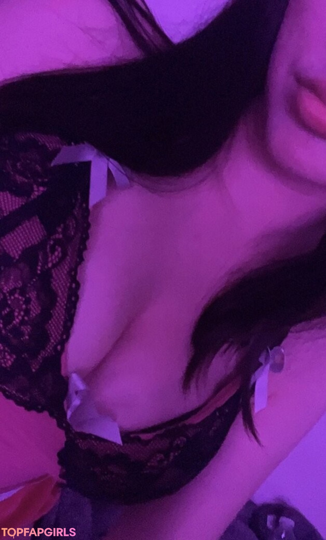 Foto di nudo di fuga di OnlyFans di Iloveglitt3r #3 Foto di nudo di fuga di OnlyFans di Iloveglitt3r #3