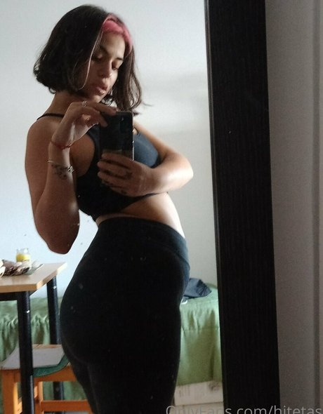 Foto di nudo di fuga di OnlyFans di Hitetas