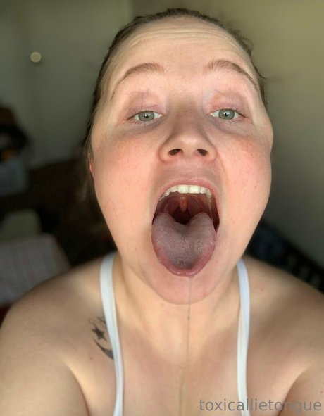 Foto di nudo di fuga di OnlyFans di Toxicallietongue