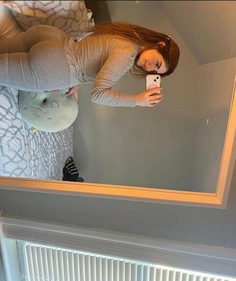 Foto di nudo di fuga di OnlyFans di Ninagonz