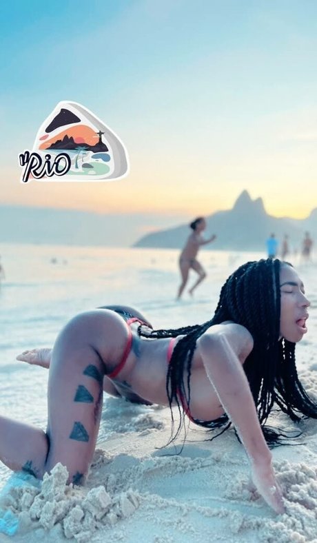 Foto di nudo di fuga di OnlyFans di Ines Brasil
