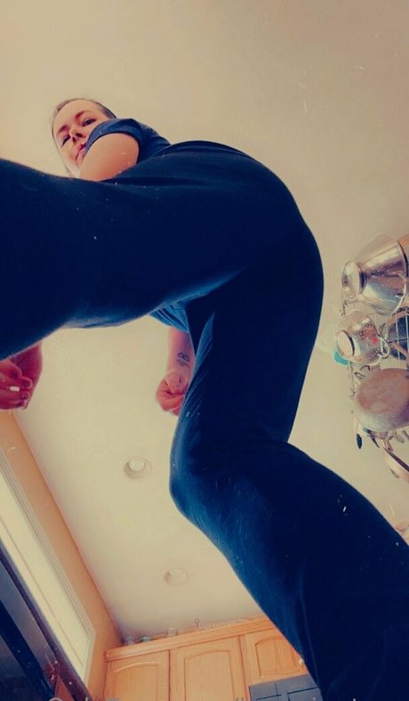 Foto di nudo di fuga di OnlyFans di Lovegiantess