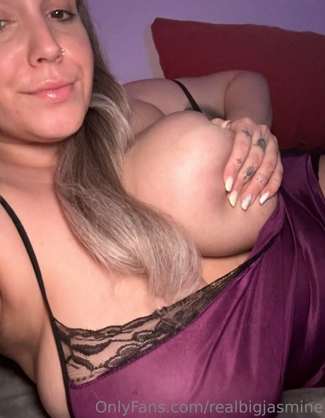 Realbigjasmine