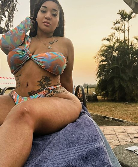Foto di nudo di fuga di OnlyFans di Curvyrb