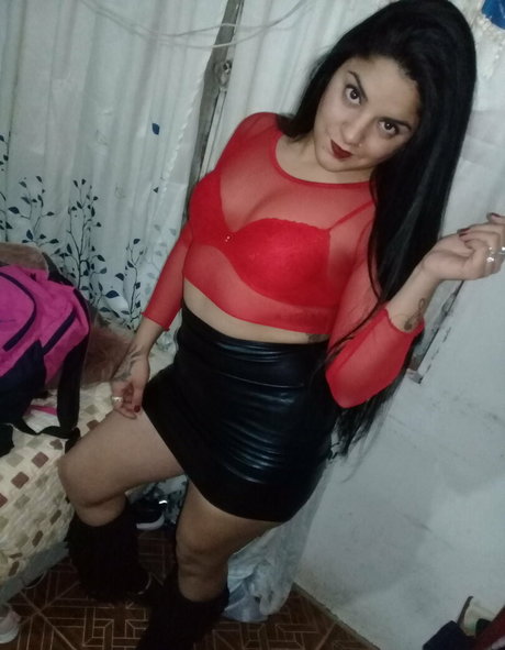 Foto di nudo di fuga di OnlyFans di Viperlatina