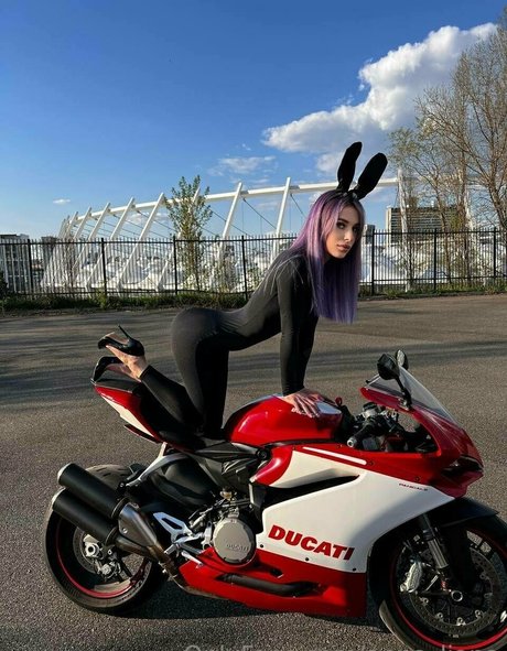 Anna_liana