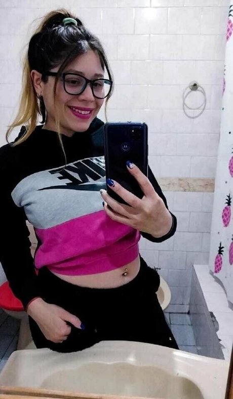 Foto di nudo di fuga di OnlyFans di Lunaestrella10