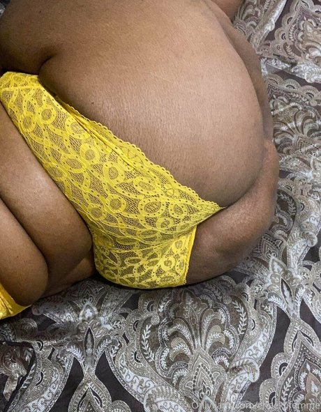 Cheekiifemme