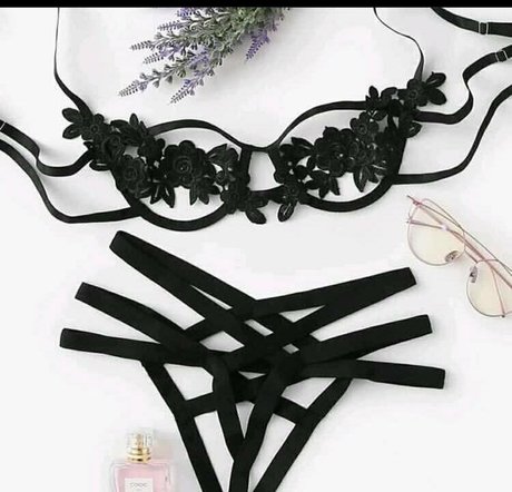 Foto di nudo di fuga di OnlyFans di Fannyskinny01