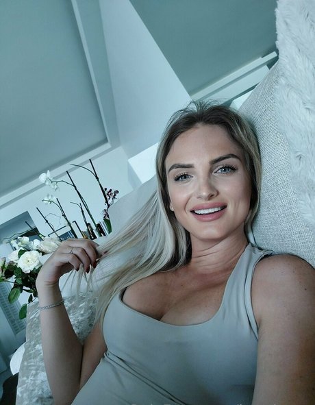 Foto di nudo di fuga di OnlyFans di Lexylovee