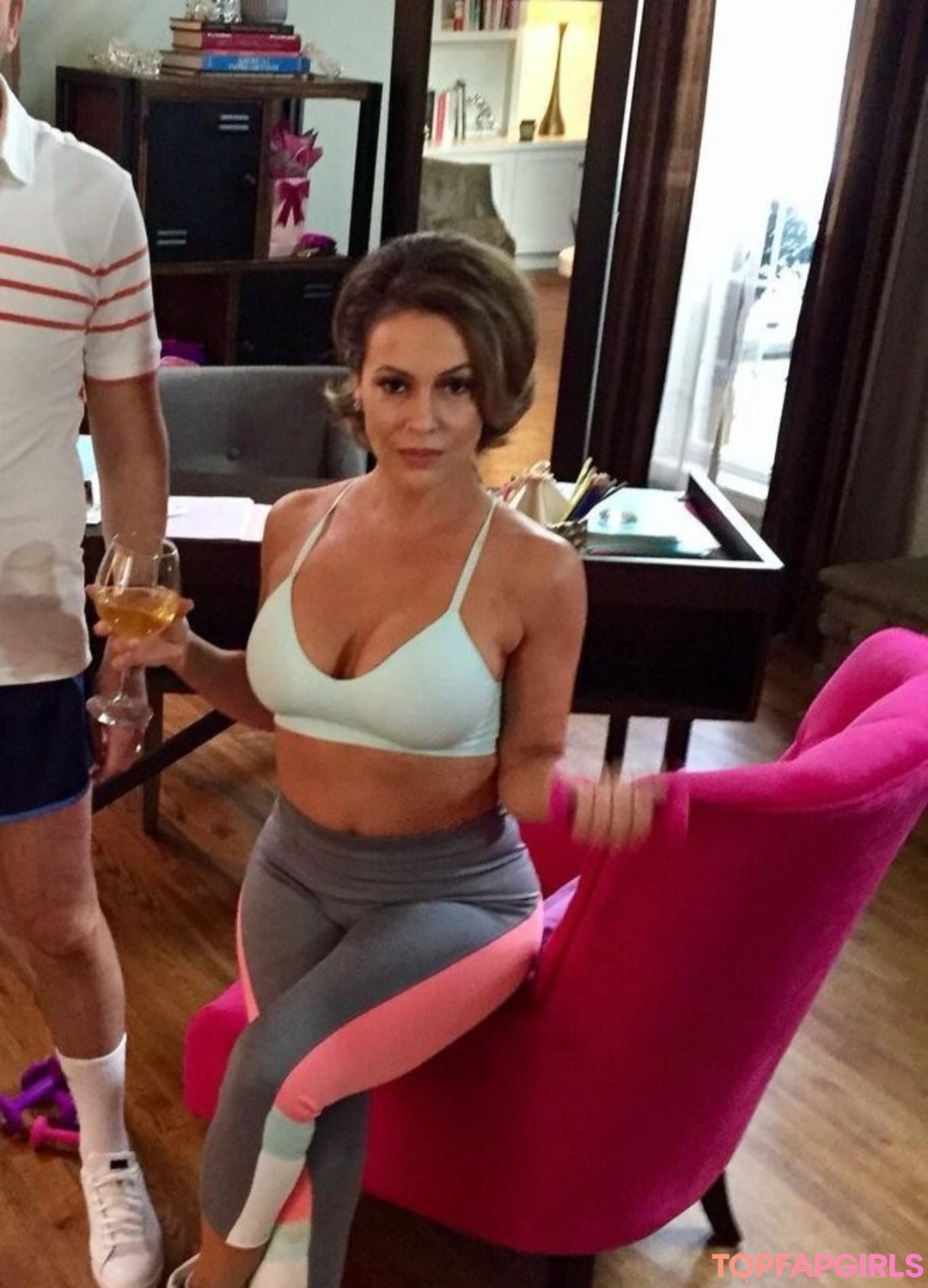 Foto di nudo di fuga di OnlyFans di Alyssa Milano #263 Foto di nudo di fuga di OnlyFans di Alyssa Milano #263
