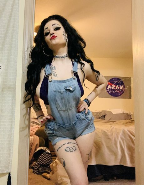 Foto di nudo di fuga di OnlyFans di Sexxmetalxbarbiex