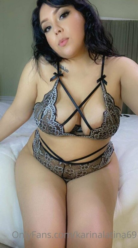 Foto di nudo di fuga di OnlyFans di Karinalatina69