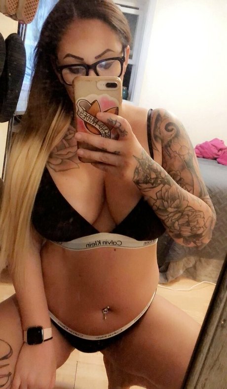 Foto di nudo di fuga di OnlyFans di Charliegazellefree
