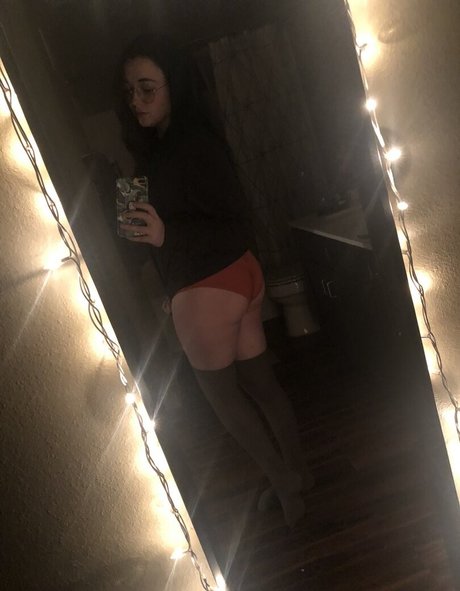 Foto di nudo di fuga di OnlyFans di Emily Fox