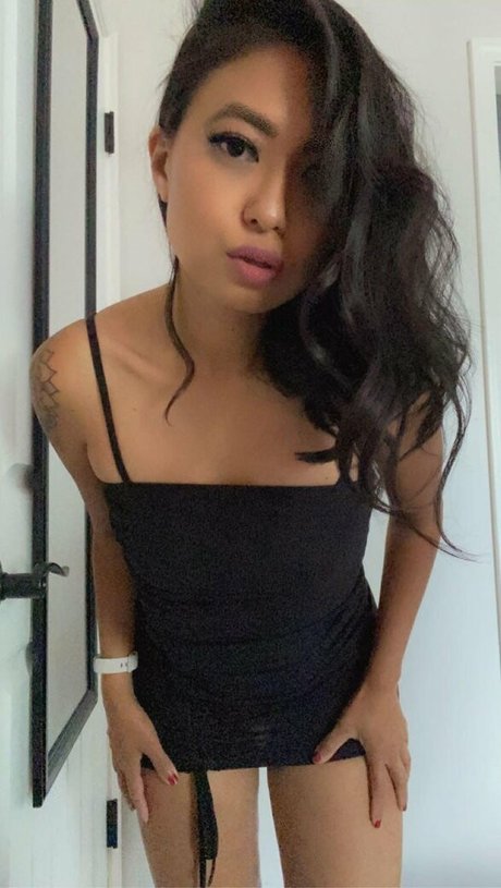 Foto di nudo di fuga di OnlyFans di Randomsuburbanite Rose