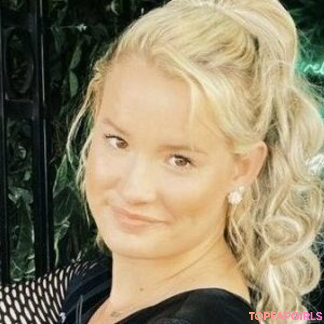 Foto di nudo di fuga di OnlyFans di Sydney Wilson #8 Foto di nudo di fuga di OnlyFans di Sydney Wilson #8