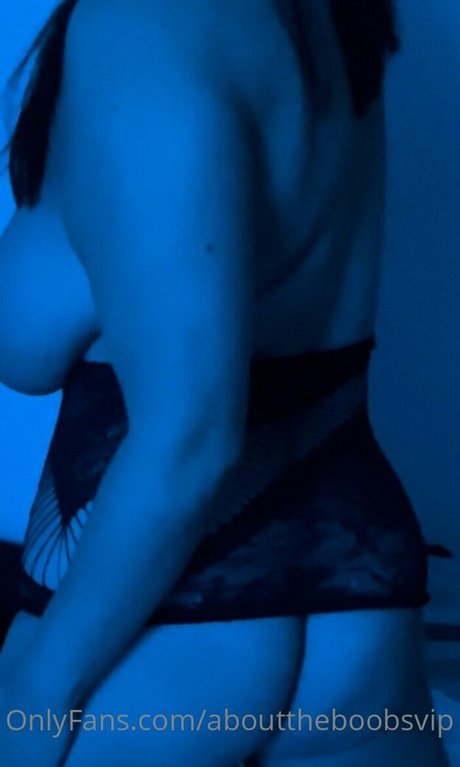 Foto di nudo di fuga di OnlyFans di Abouttheboobsvip