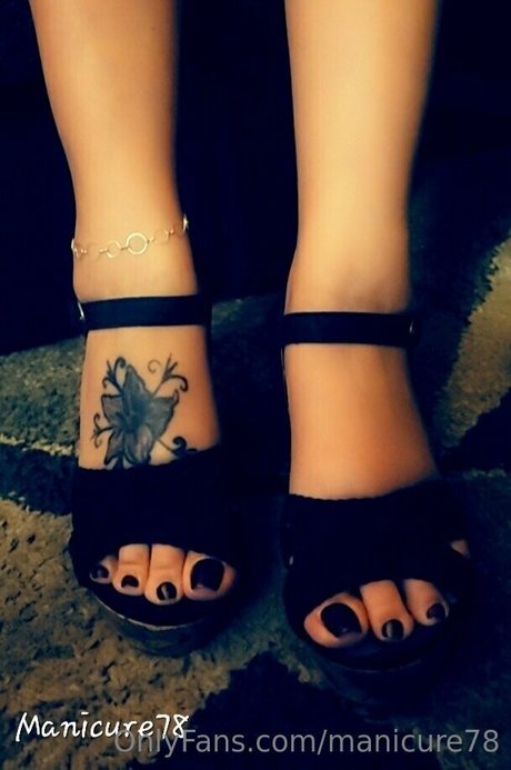 Foto di nudo di fuga di OnlyFans di Manicure78