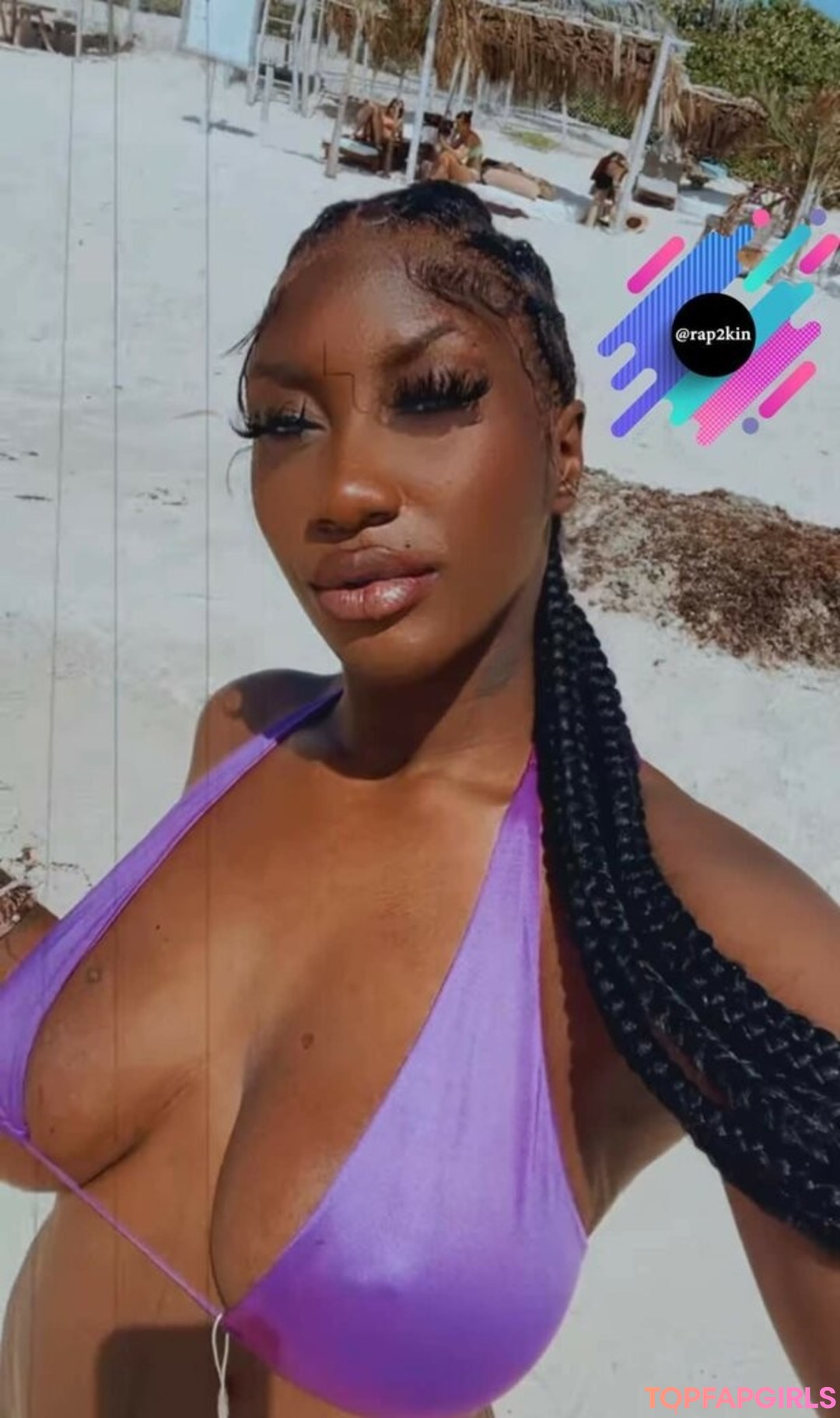 Foto di nudo di fuga di OnlyFans di Aya Nakamura #2 Foto di nudo di fuga di OnlyFans di Aya Nakamura #2