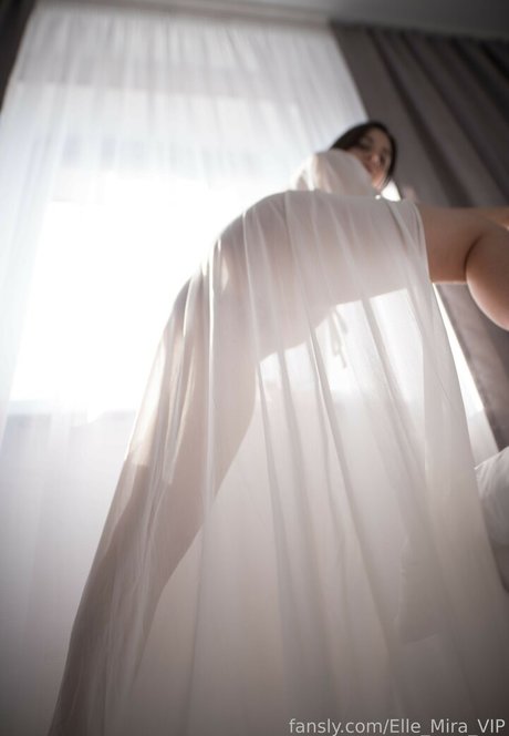 Foto di nudo di fuga di OnlyFans di Ellemiradance