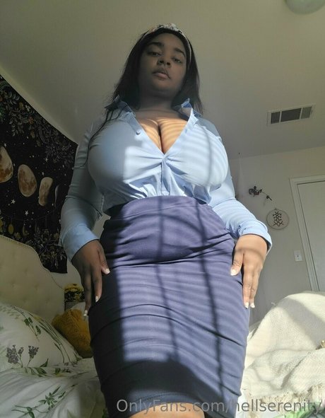 Foto di nudo di fuga di OnlyFans di Hellserenity