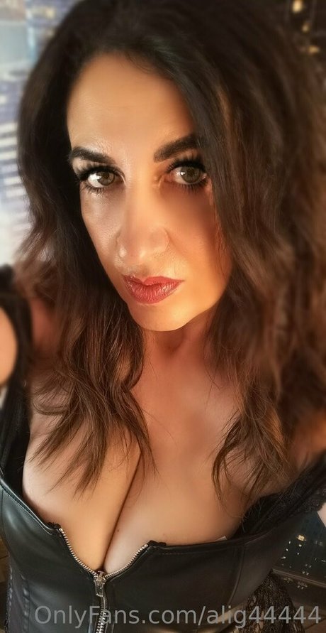 Foto di nudo di fuga di OnlyFans di Alig44444