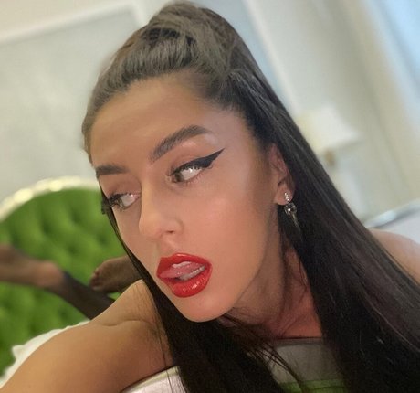 Foto di nudo di fuga di OnlyFans di Adalline