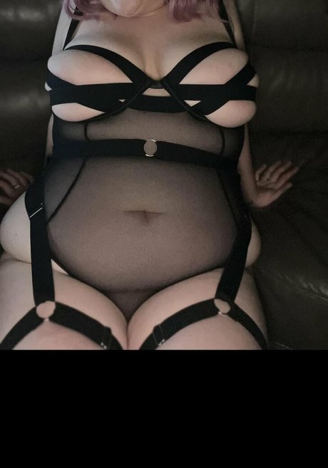 Foto di nudo di fuga di OnlyFans di Mommmyyymilkersss