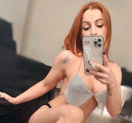 Foto di nudo di fuga di OnlyFans di Tina Xaver