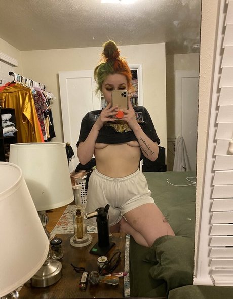 Foto di nudo di fuga di OnlyFans di Handj0bzbychelle
