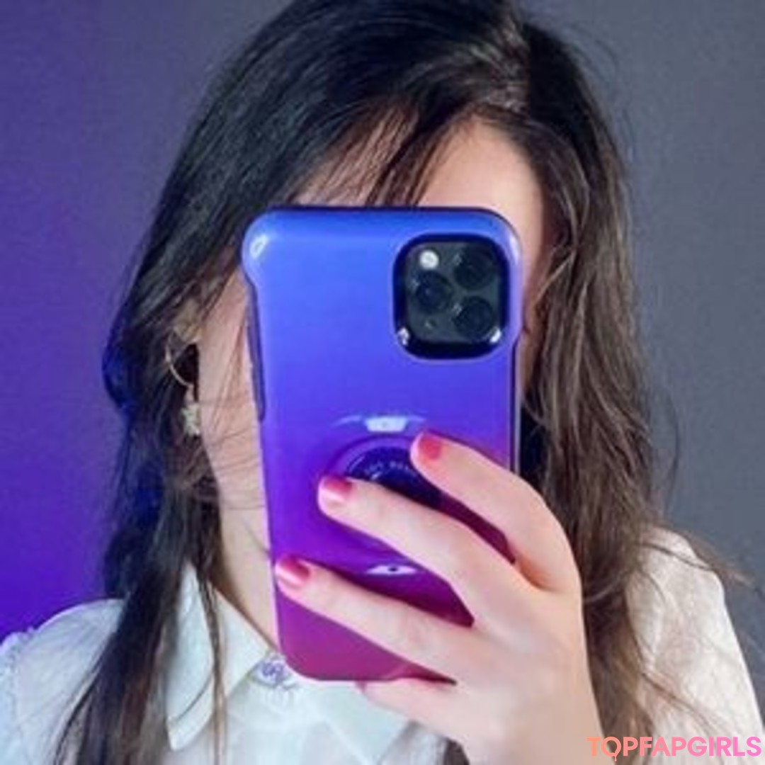 Foto di nudo di fuga di OnlyFans di Adinaluna #8 Foto di nudo di fuga di OnlyFans di Adinaluna #8