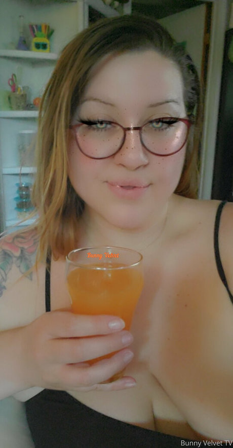 Foto di nudo di fuga di OnlyFans di Bunnyvelvettvfree