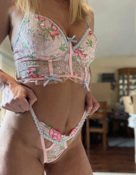 Foto di nudo di fuga di OnlyFans di Maciemae69