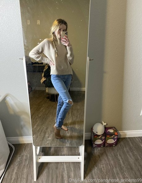 Pantyhoseprincess99