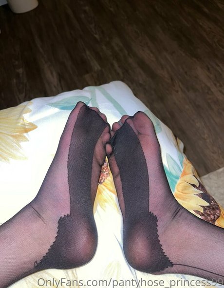 Pantyhoseprincess99