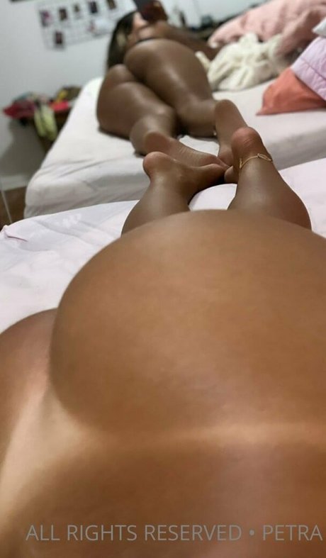 Foto di nudo di fuga di OnlyFans di Petra Mattar
