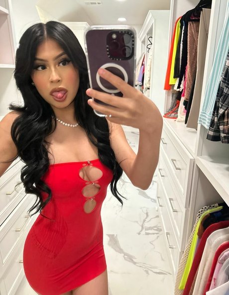 Foto di nudo di fuga di OnlyFans di Desiree Montoya