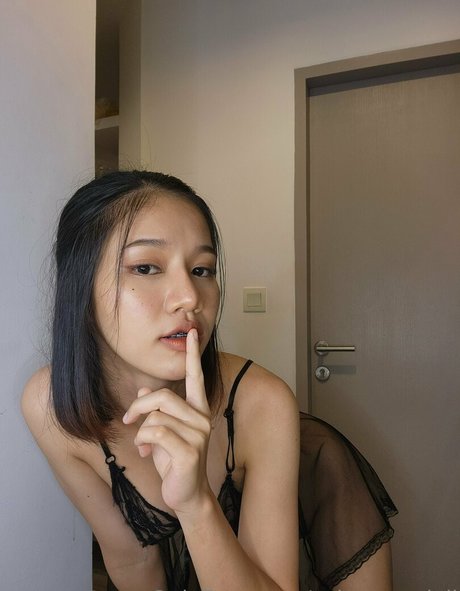 Foto di nudo di fuga di OnlyFans di Asian Sexdoll
