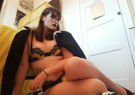Foto di nudo di fuga di OnlyFans di Crosecreations