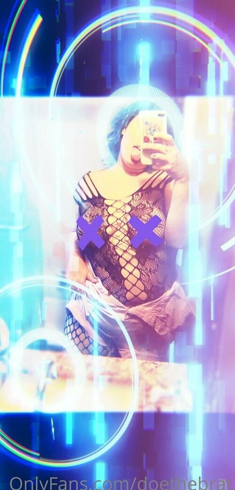Foto di nudo di fuga di OnlyFans di Doethebrat