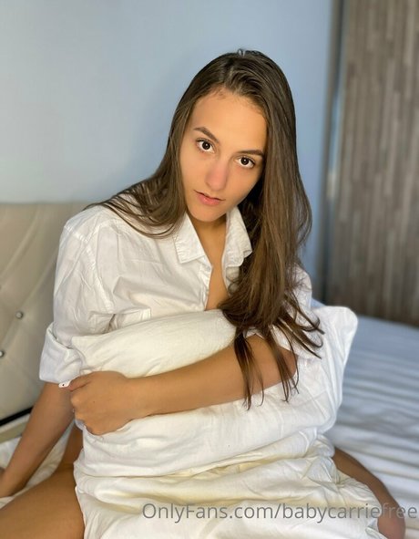 Foto di nudo di fuga di OnlyFans di Babycarriefree