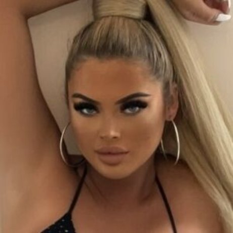Foto di nudo di fuga di OnlyFans di Yourfavgirlxox