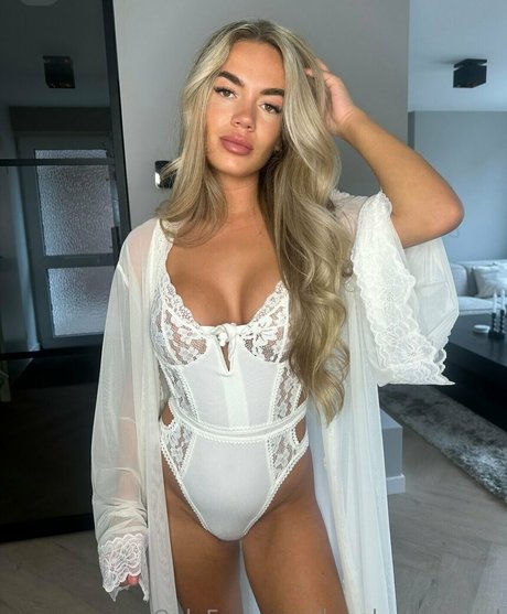 Foto di nudo di fuga di OnlyFans di Lunalustofficial