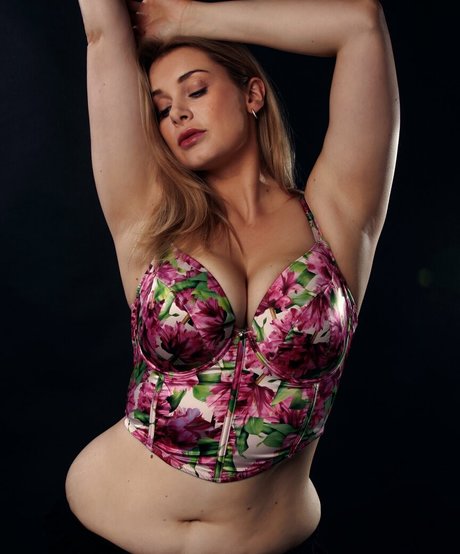 Foto di nudo di fuga di OnlyFans di Natalie Juliet Deadman