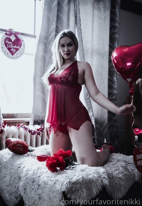 Foto di nudo di fuga di OnlyFans di Nikki Baker