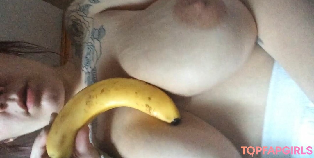 Foto di nudo di fuga di OnlyFans di Winter Pierzina #36 Foto di nudo di fuga di OnlyFans di Winter Pierzina #36