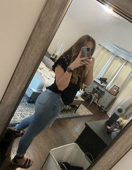 Foto di nudo di fuga di OnlyFans di Hotwifepeachesfree